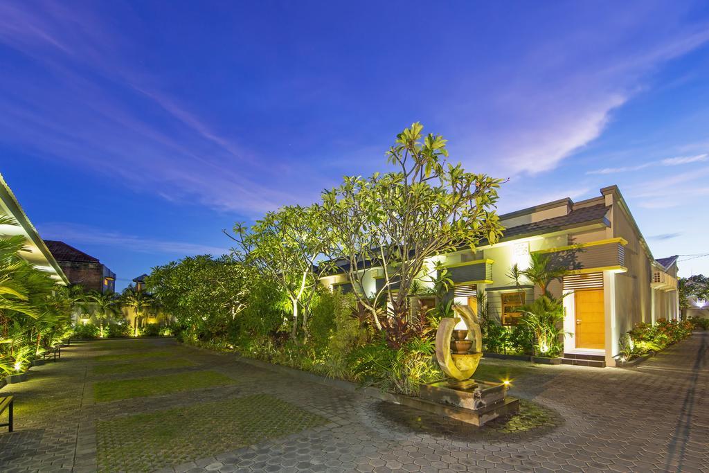 The Banyumas Villa Denpasar Exteriör bild