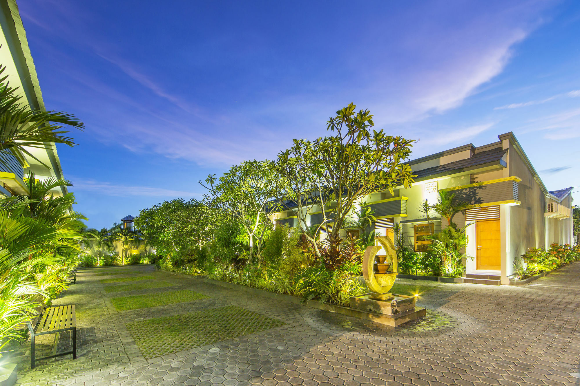 The Banyumas Villa Denpasar Exteriör bild